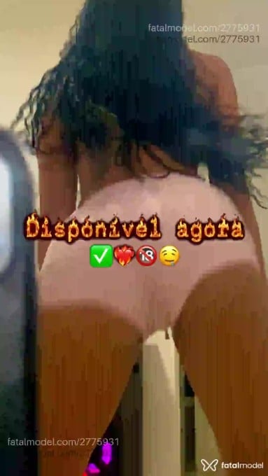 Acompanhante mulher ruiva (o) de olhos castanhos - Stefania Boss