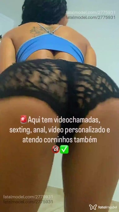 Acompanhante mulher ruiva (o) de olhos castanhos - Stefania Boss