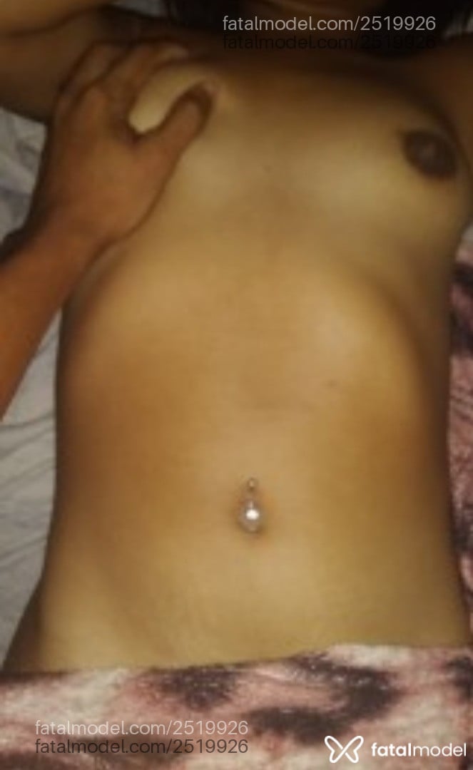 Acompanhante mulher morena (o) de olhos pretos - Safira Acompanhante mulher morena (o) de olhos pretos - Safira