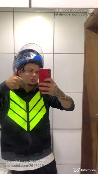 Acompanhante homem com cabelo castanho de olhos castanhos em São Leopoldo - Guridojob