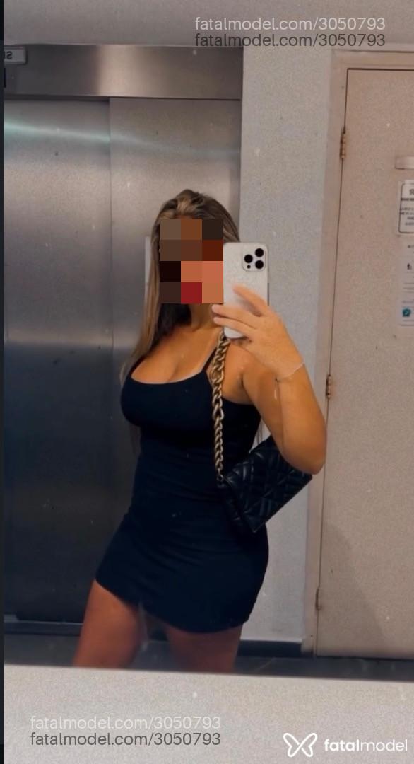 Acompanhante mulher loira (o) de olhos castanhos em Macaé - Larissa