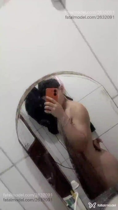 Acompanhante homem com cabelo colorido de olhos castanhos em Bom Jesus das Selvas Acompanhante homem com cabelo colorido de olhos castanhos em Bom Jesus das Selvas - Putinhonath