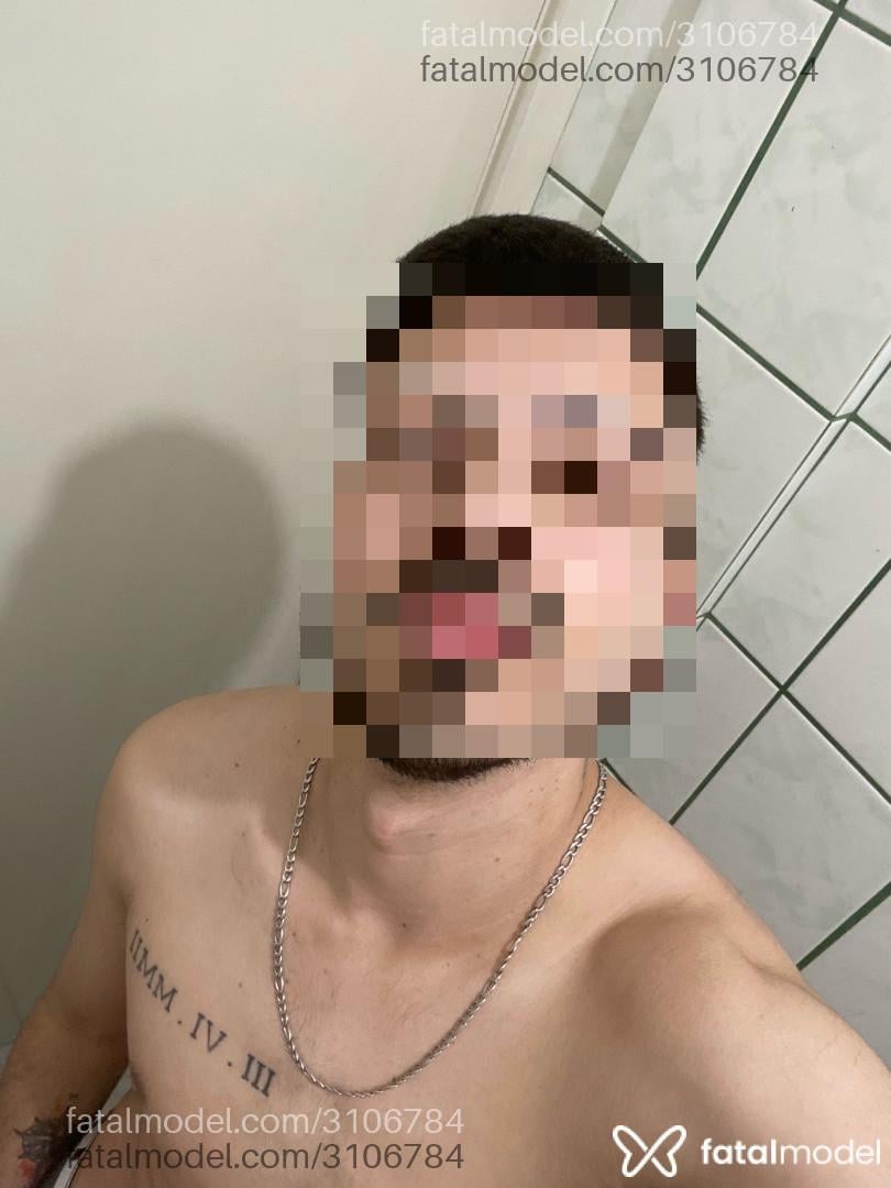 Acompanhante homem com cabelo castanho de olhos castanhos em Balneário Camboriú - Matheus