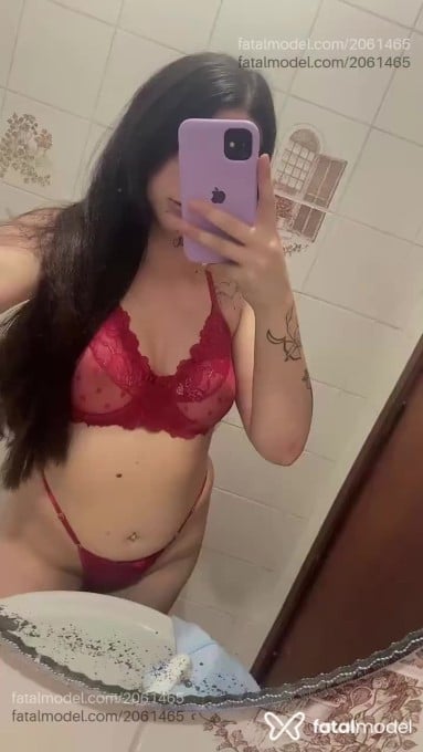 Acompanhante mulher com cabelo castanho de olhos castanhos em Balneário Camboriú - Amandinha