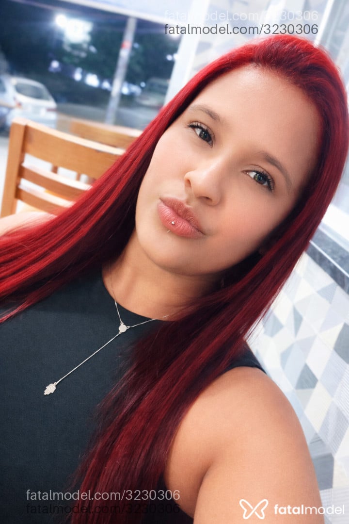 Acompanhante mulher ruiva (o) de olhos castanhos em São Paulo Acompanhante mulher ruiva (o) de olhos castanhos em São Paulo - Bruna