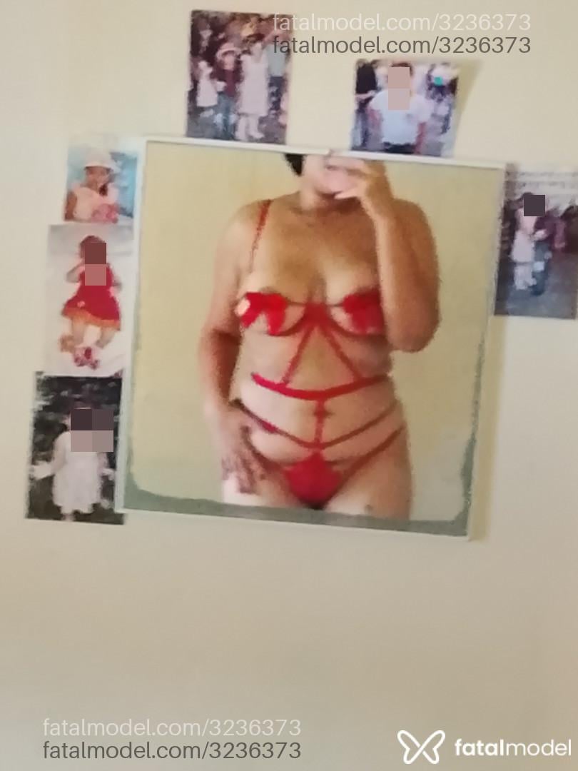 Acompanhante mulher morena (o) de olhos castanhos - Lexiezinha