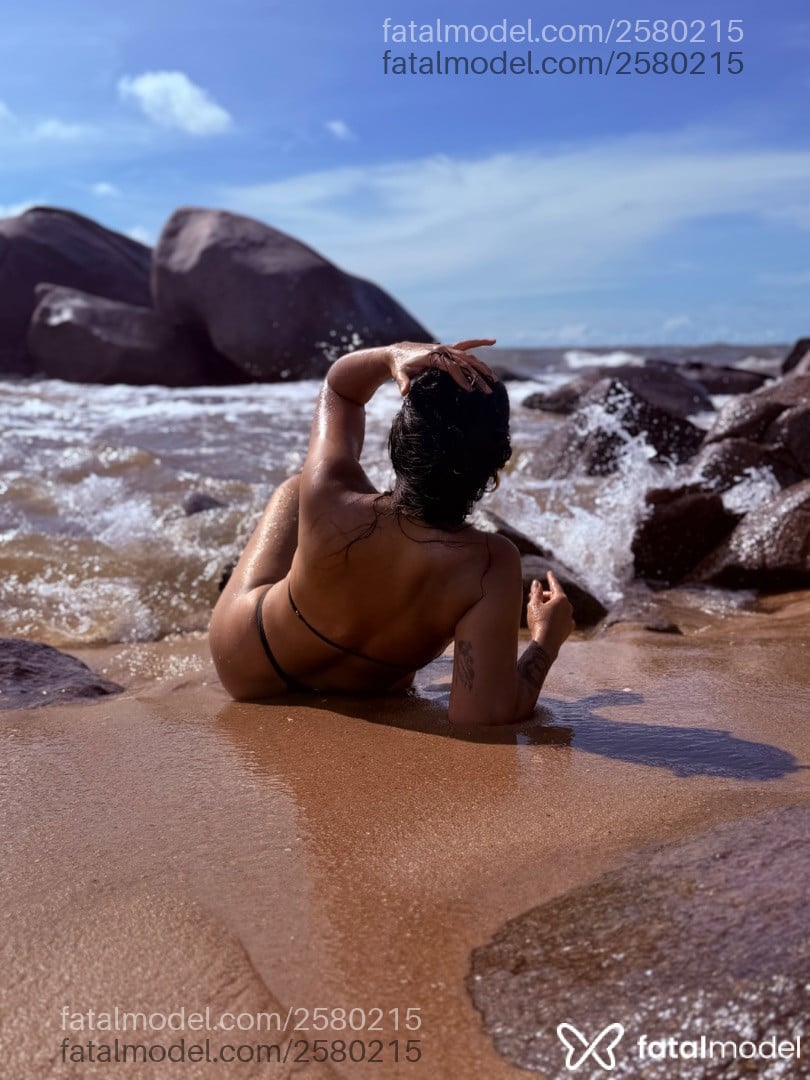 Acompanhante mulher morena (o) de olhos pretos em Brasília - Julia