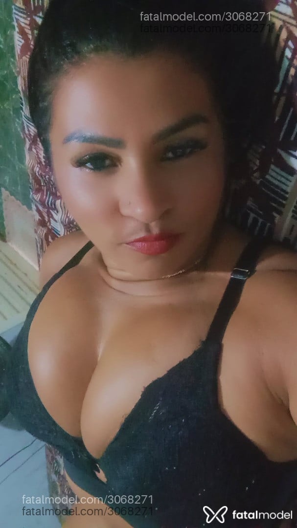 Acompanhante mulher morena (o) de olhos pretos - Fernanda Acompanhante mulher morena (o) de olhos pretos - Fernanda