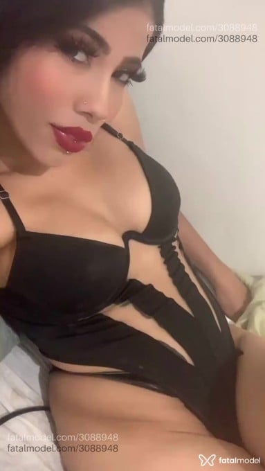 Acompanhante mulher morena (o) de olhos pretos em Virtual Acompanhante mulher morena (o) de olhos pretos em Virtual - Manuella