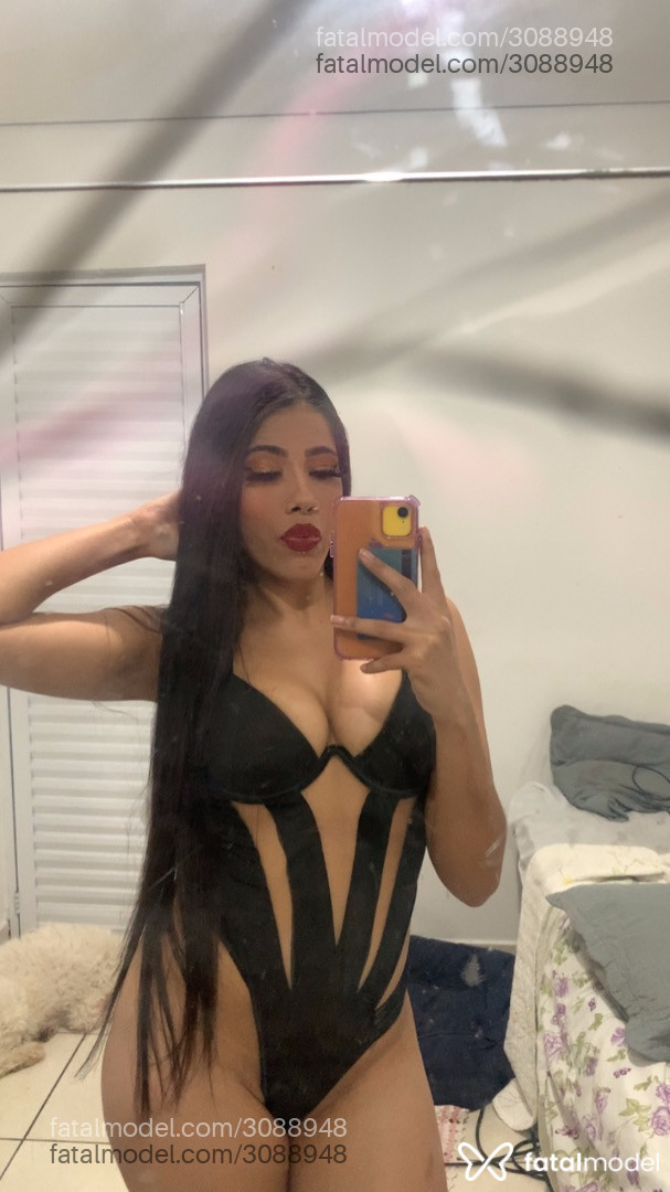 Acompanhante mulher morena (o) de olhos pretos em Virtual Acompanhante mulher morena (o) de olhos pretos em Virtual - Manuella