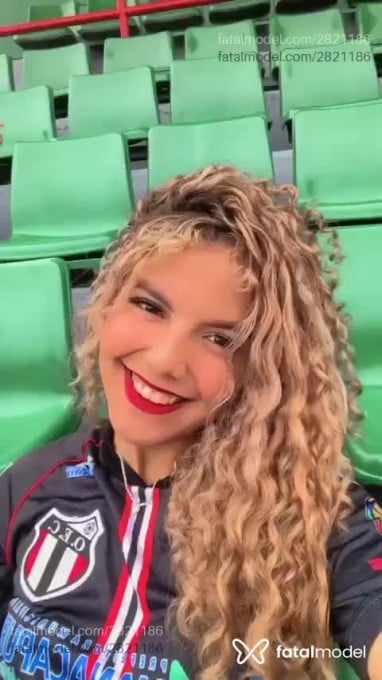 Acompanhante mulher loira (o) de olhos castanhos em Rio de Janeiro Acompanhante mulher loira (o) de olhos castanhos em Rio de Janeiro - Anitta