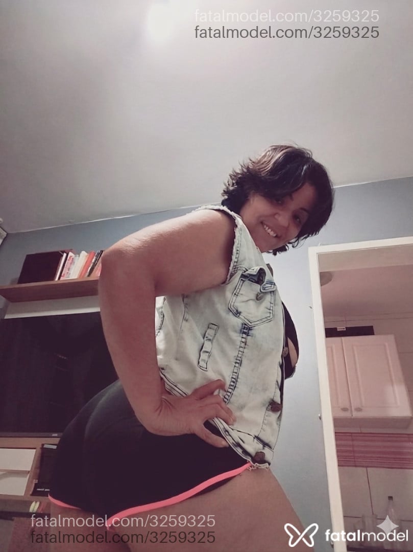 Acompanhante mulher morena (o) de olhos castanhos em Virtual Acompanhante mulher morena (o) de olhos castanhos em Virtual - Fofagp