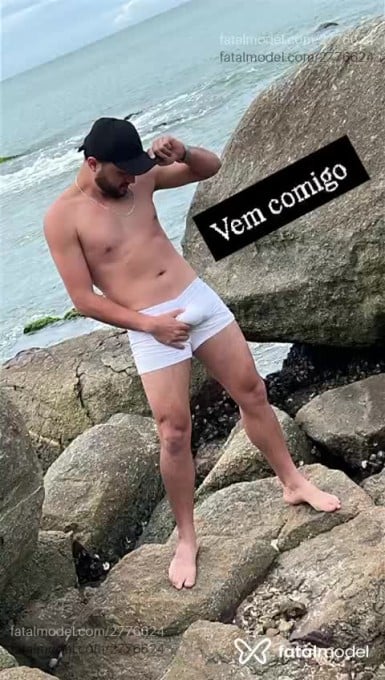 Acompanhante homem morena (o) de olhos castanhos em Itapema - Henrique Santos