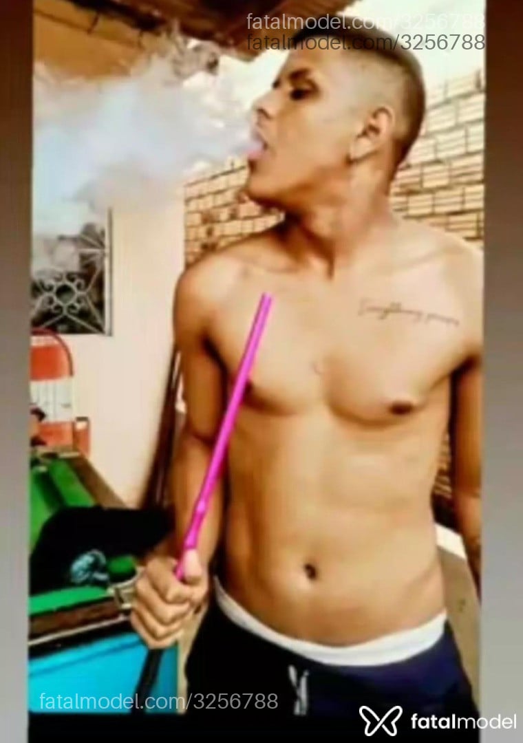 Acompanhante homem com cabelo castanho de olhos pretos em São José do Rio Preto Acompanhante homem com cabelo castanho de olhos pretos em São José do Rio Preto - Henrique Silva