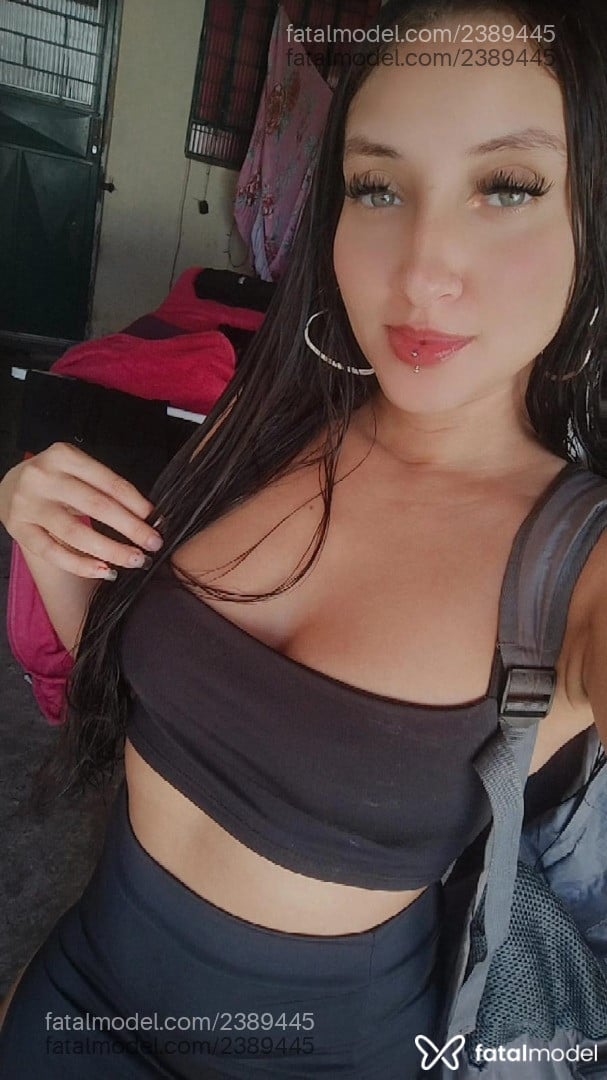 Acompanhante mulher morena (o) de olhos verdes em Canoas - Tainá