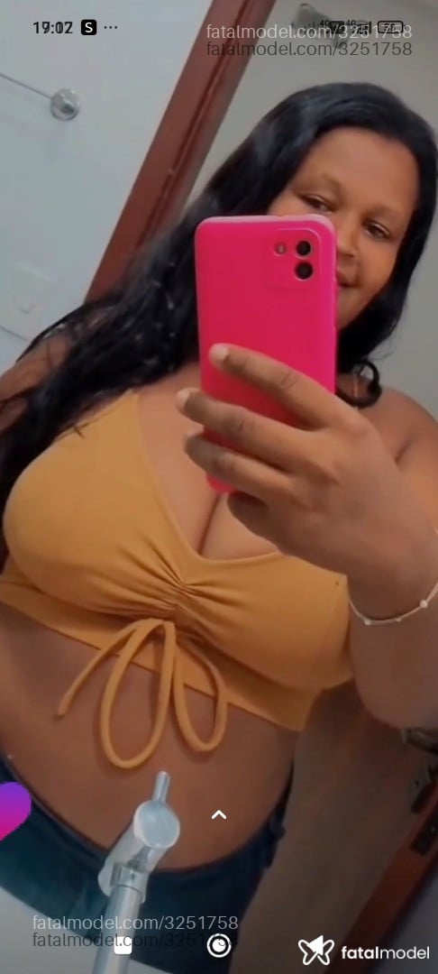 Acompanhante mulher morena (o) de olhos castanhos em Araxá - Dayane