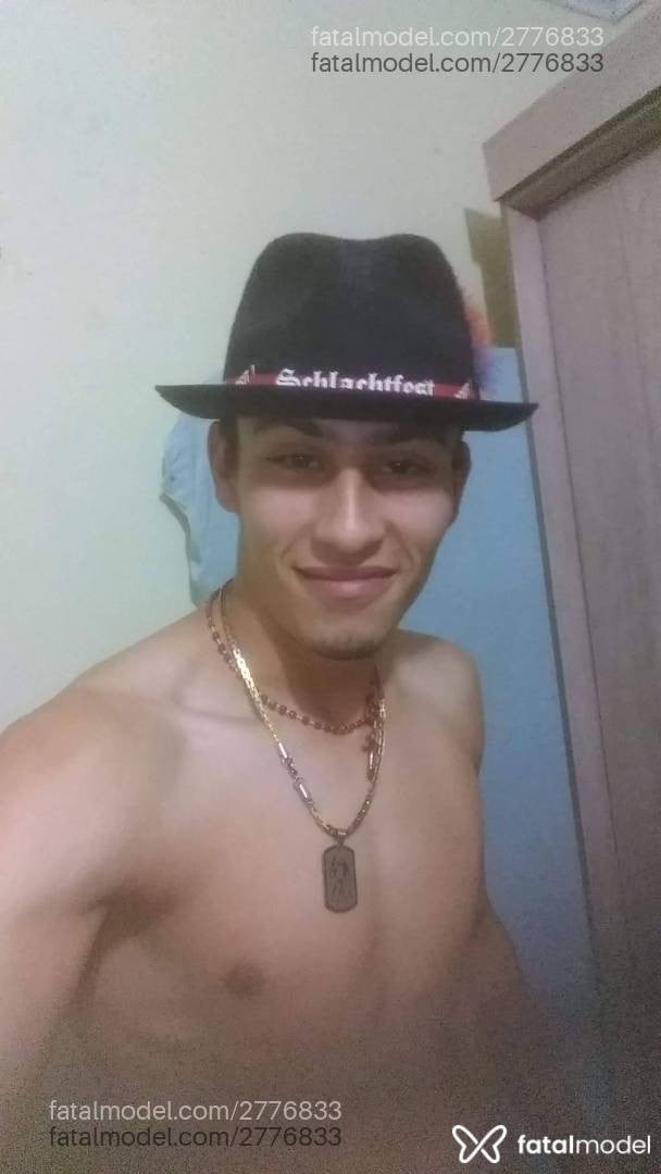 Acompanhante homem morena (o) de olhos castanhos - Rodrigo