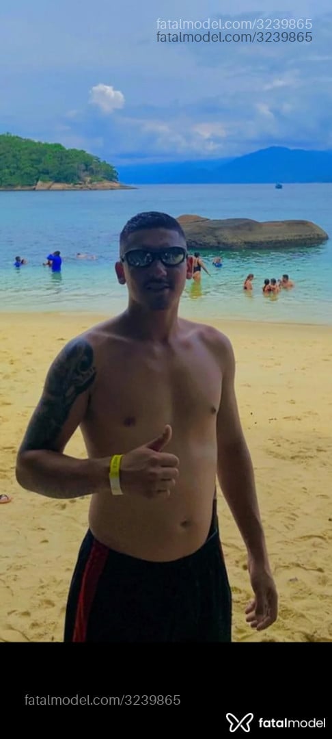 Acompanhante homem morena (o) de olhos verdes em Praia Grande - Max Dominus