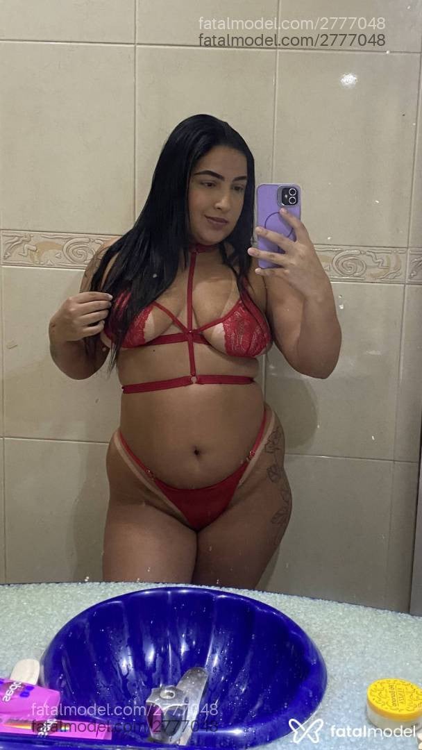 Acompanhante mulher morena (o) de olhos castanhos - Bruna