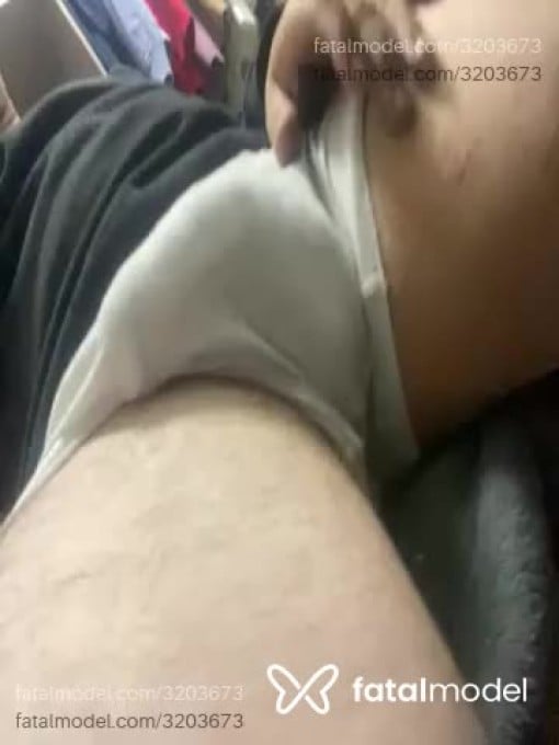 Acompanhante homem com cabelo grisalho de olhos castanhos em Santo André - Cyborg