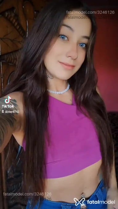Acompanhante mulher com cabelo castanho de olhos azuis em Siqueira Campos - Penélope