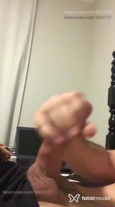 Acompanhante homem com cabelo castanho de olhos castanhos em São Paulo - Christian kauan