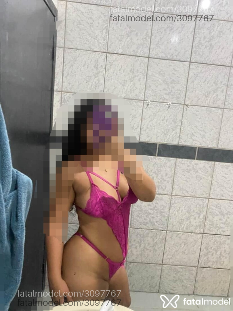 Acompanhante mulher com cabelo castanho de olhos castanhos em Sorriso - Ariadna