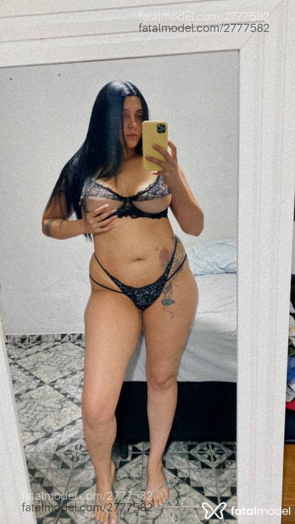 Acompanhante mulher morena (o) de olhos castanhos - Giohvana