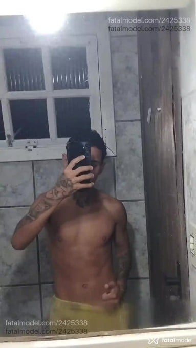 Acompanhante homem morena (o) de olhos castanhos em Alvorada Acompanhante homem morena (o) de olhos castanhos em Alvorada - Bruninho