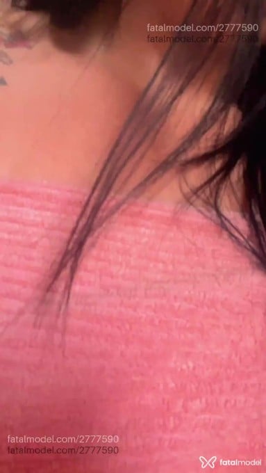 Acompanhante mulher com cabelo castanho de olhos mel - Hadassa Hiumi Acompanhante mulher com cabelo castanho de olhos mel - Hadassa Hiumi