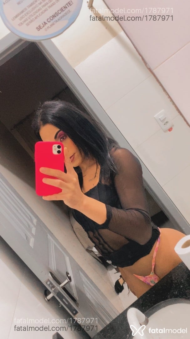 Acompanhante mulher trans morena (o) de olhos pretos em Porto Velho Acompanhante mulher trans morena (o) de olhos pretos em Porto Velho - Patrícia
