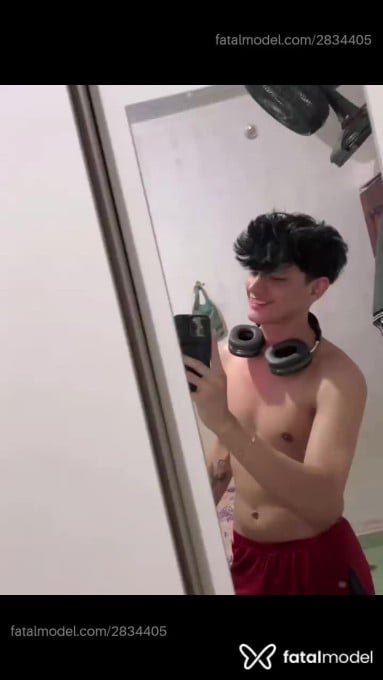 Acompanhante homem com cabelo castanho de olhos castanhos em Manaus - Gabriel Lima