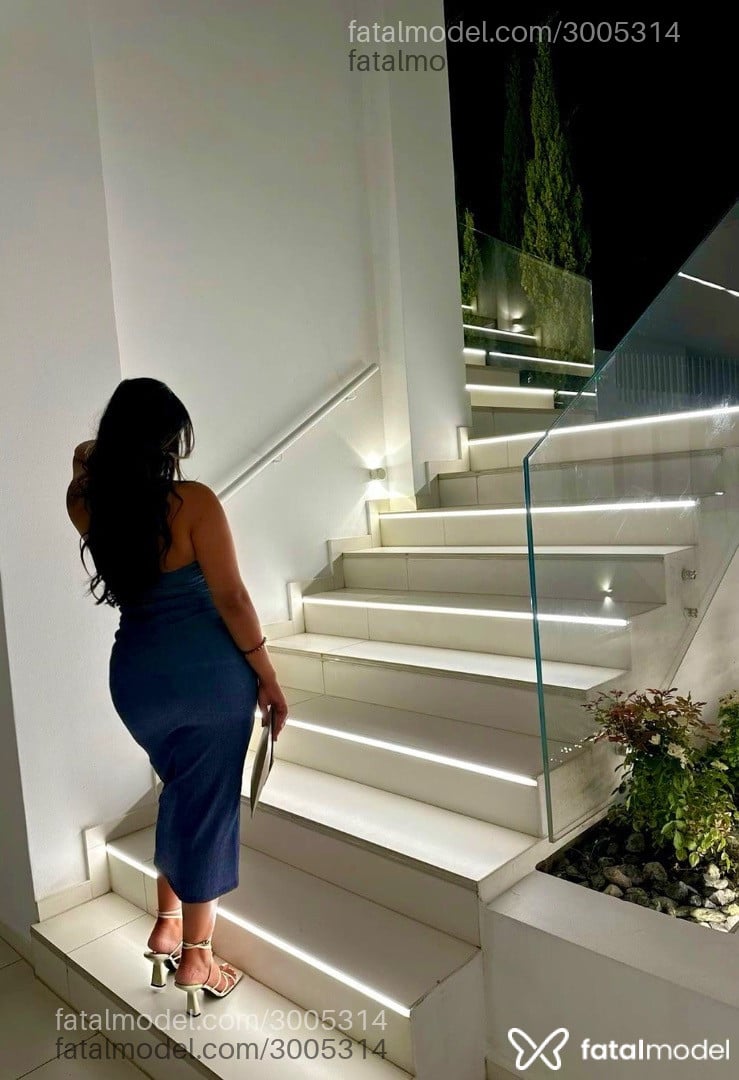 Acompanhante mulher morena (o) de olhos castanhos em Belo Horizonte - Yara Diniz