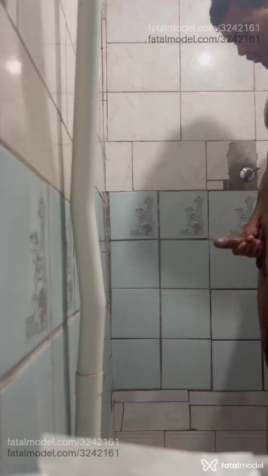Acompanhante homem morena (o) de olhos pretos em Penha Acompanhante homem morena (o) de olhos pretos em Penha - Alexx