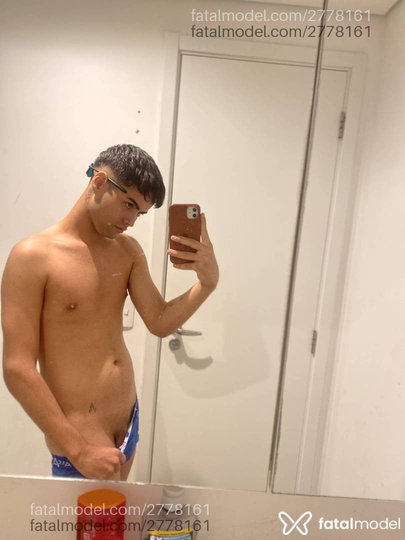 Acompanhante homem morena (o) de olhos castanhos - Luan