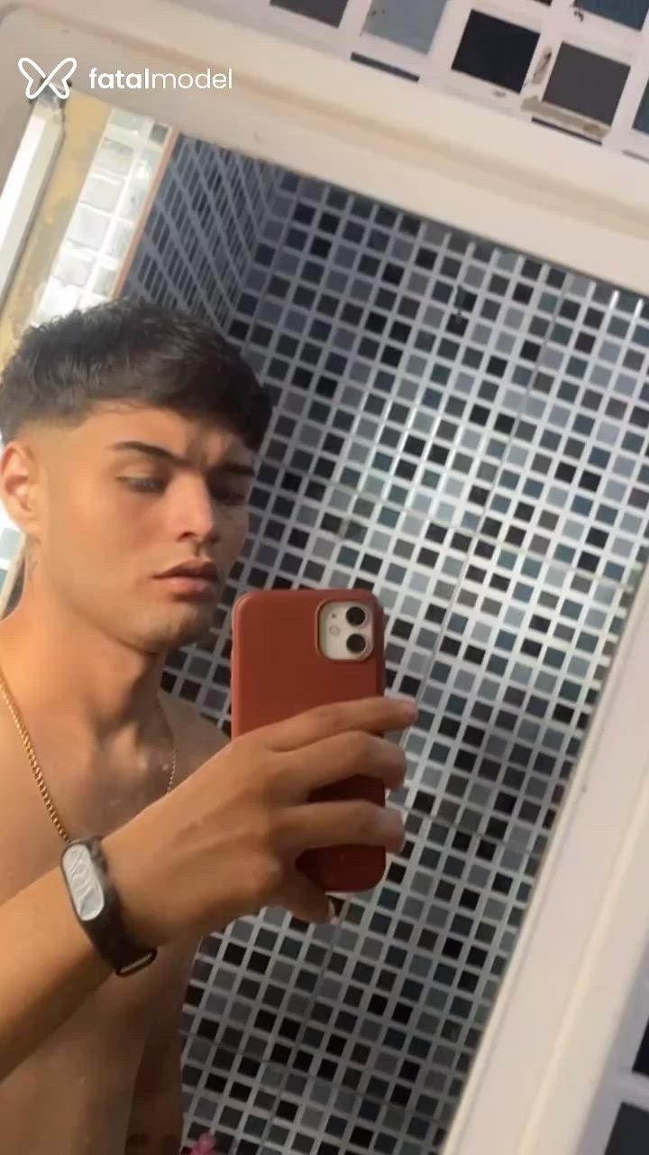 Acompanhante homem morena (o) de olhos castanhos - Luan