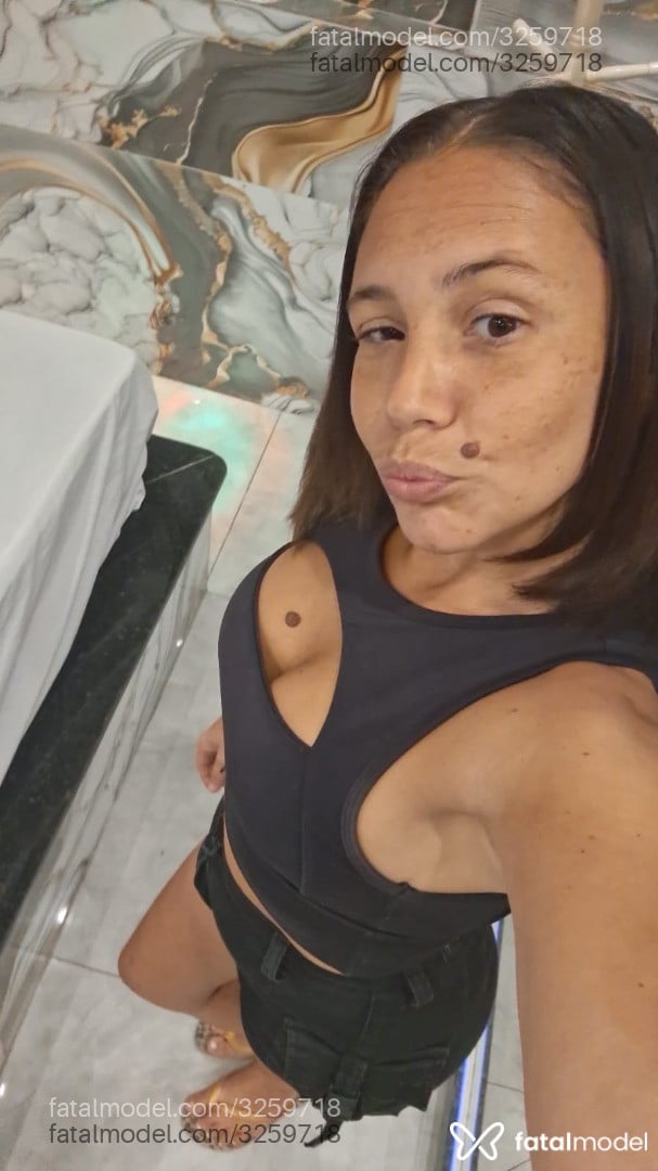 Acompanhante mulher com cabelo castanho de olhos castanhos em Rio de Janeiro - Karina