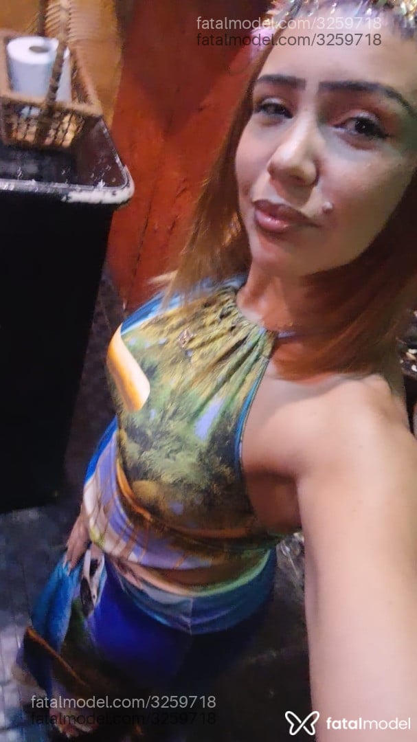 Acompanhante mulher com cabelo castanho de olhos castanhos em Rio de Janeiro - Karina
