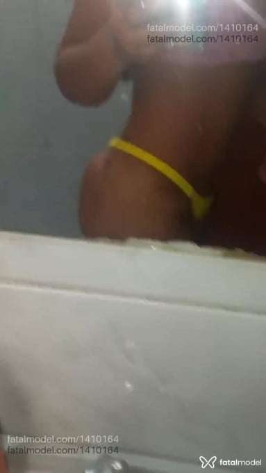 Acompanhante mulher morena (o) de olhos castanhos - Luana