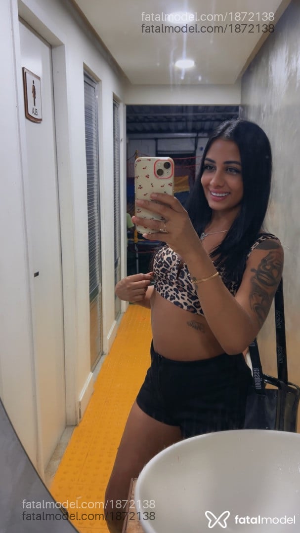 Acompanhante mulher morena (o) de olhos pretos em Rio de Janeiro - iza helena