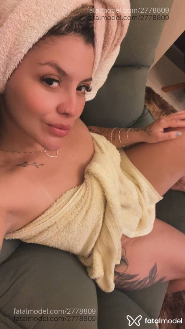 Acompanhante mulher com cabelo castanho de olhos castanhos - Chloe