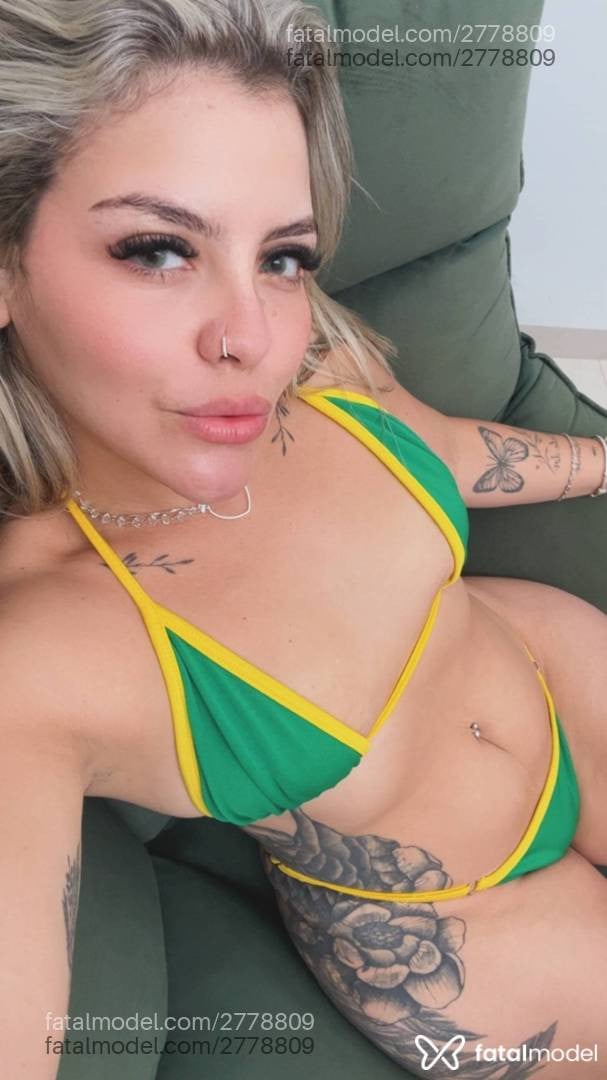 Acompanhante mulher com cabelo castanho de olhos castanhos - Chloe