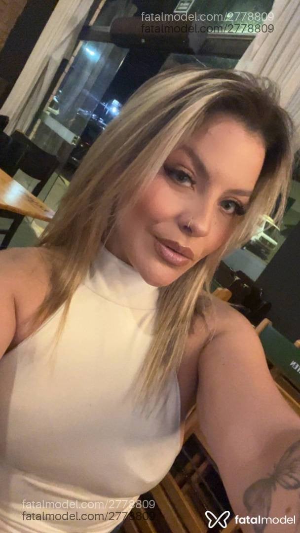 Acompanhante mulher com cabelo castanho de olhos castanhos - Chloe