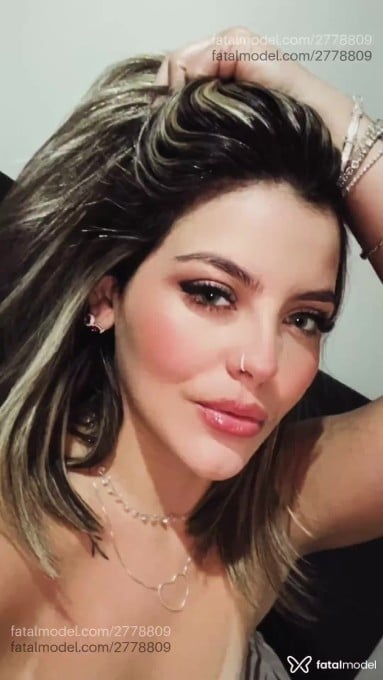 Acompanhante mulher com cabelo castanho de olhos castanhos em Santa Fé do Sul - Chloe