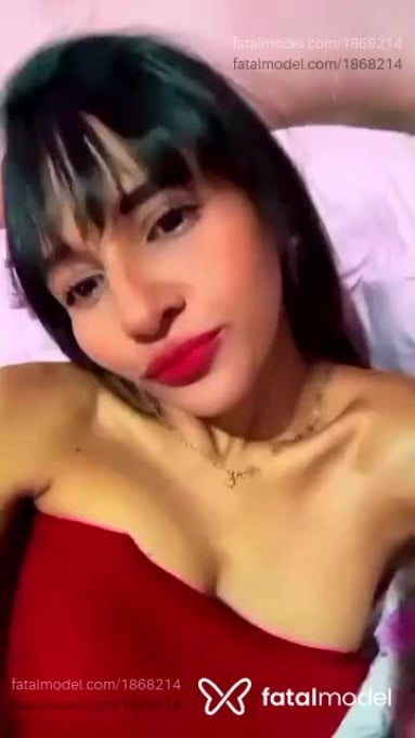 Acompanhante mulher com cabelo castanho de olhos castanhos em Virtual - Karine Cardoso