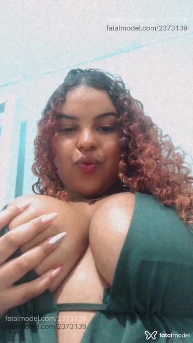 Acompanhante mulher com cabelo castanho de olhos castanhos em Abreu e Lima Acompanhante mulher com cabelo castanho de olhos castanhos em Abreu e Lima - Mirela