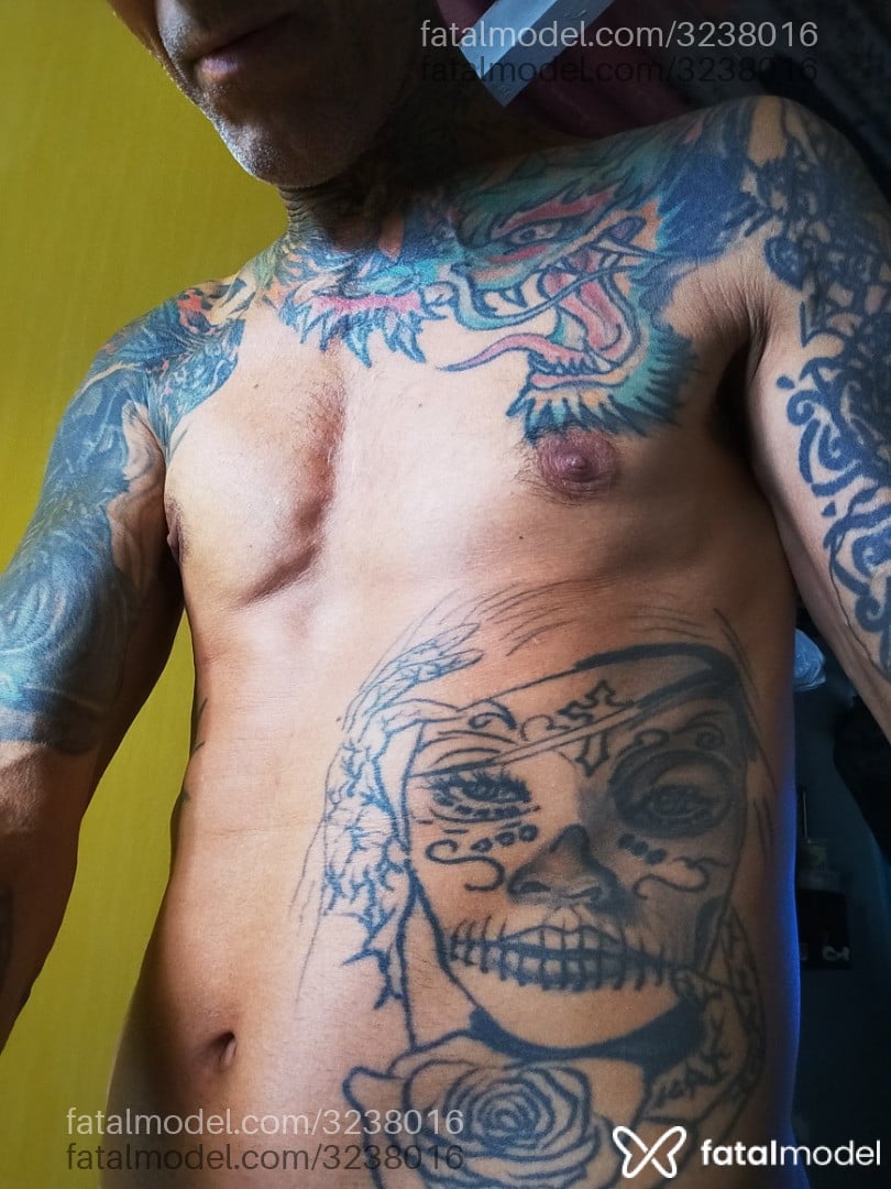 Acompanhante homem com cabelo castanho de olhos verdes em Guaratinguetá Acompanhante homem com cabelo castanho de olhos verdes em Guaratinguetá - Ricardo