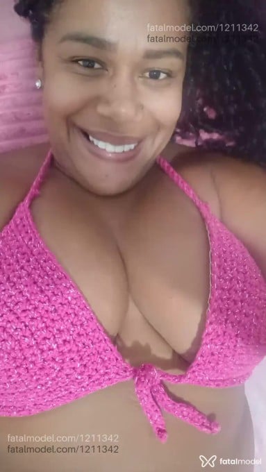 Acompanhante mulher morena (o) de olhos castanhos - Karol Oliver Acompanhante mulher morena (o) de olhos castanhos - Karol Oliver