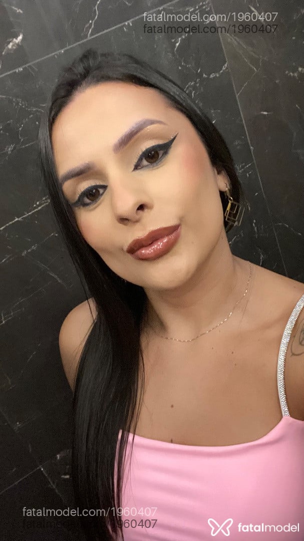 Acompanhante mulher com cabelo castanho de olhos castanhos em Florianópolis Acompanhante mulher com cabelo castanho de olhos castanhos em Florianópolis - Flávia