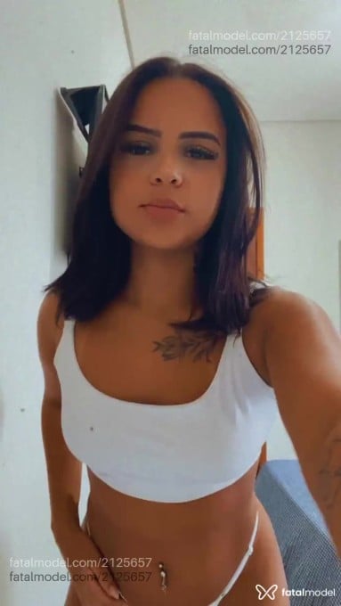 Acompanhante mulher morena (o) de olhos castanhos em Manhuaçu - Isis